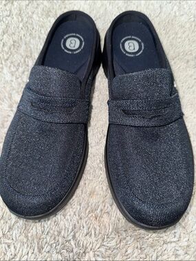 Bzees sparkling Navy Slip-On Georgia Loafers EUC comfort slip on feminine sz 10
